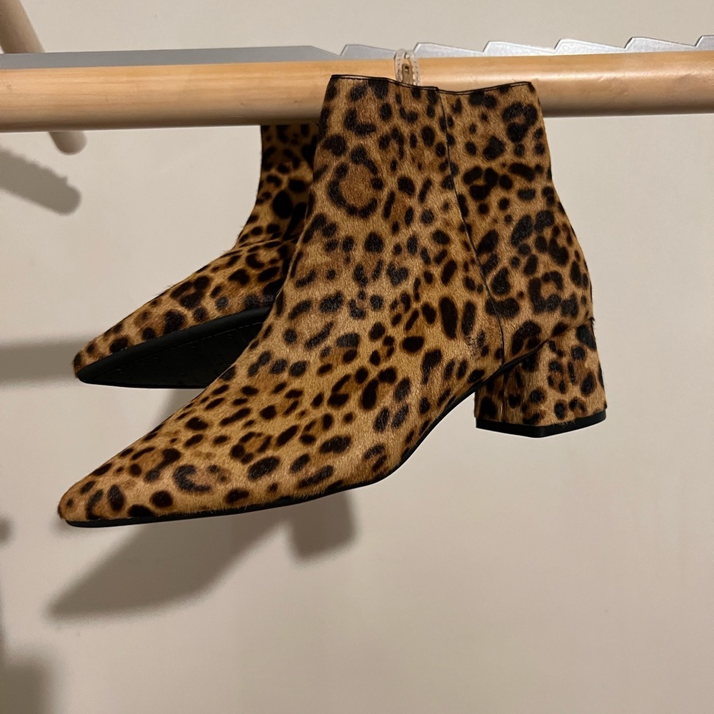 Alex Marie Bootie Women’s 6 Tionna Leopard Print Calf hair Block heel